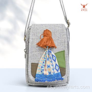 Bolso bandolera elegante con solapa y adorno de trenza